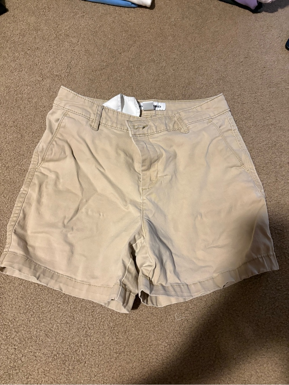 Amazon Essentials Khaki Shorts with Belt Loops